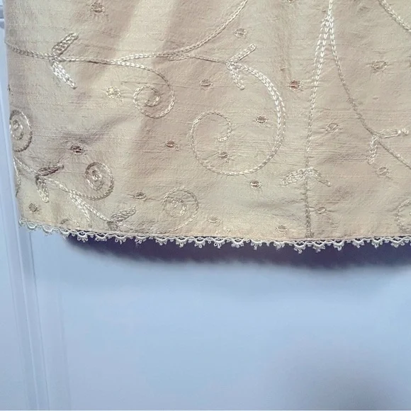 Nanette Leopore Ivory Silk Midi Sheath Dress V-Neck Crochet Sequined Hem Size 4P - Picture 5 of 9